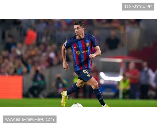 巴萨莱万训练中连中五球 巴萨莱万训练中连中五球